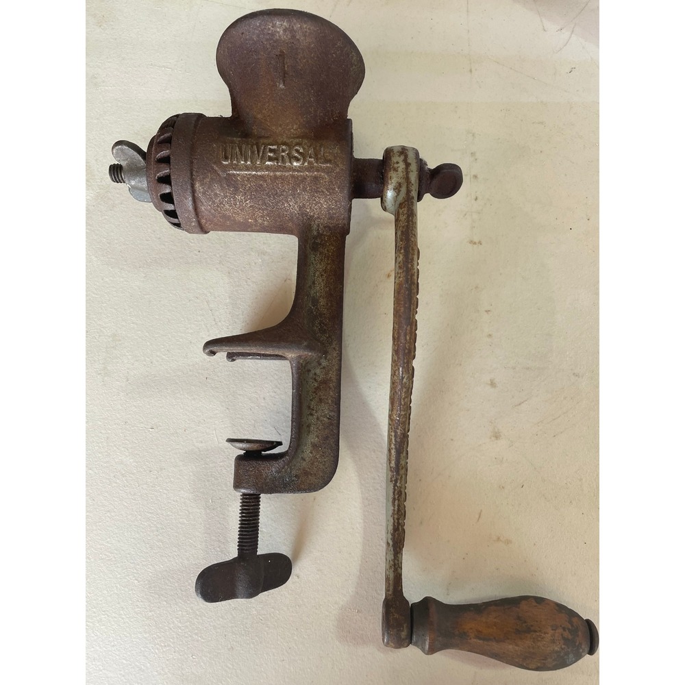 Antique Universal No 1 Meat Grinder Cast Iron Hand Crank LF&C New Britain Conn